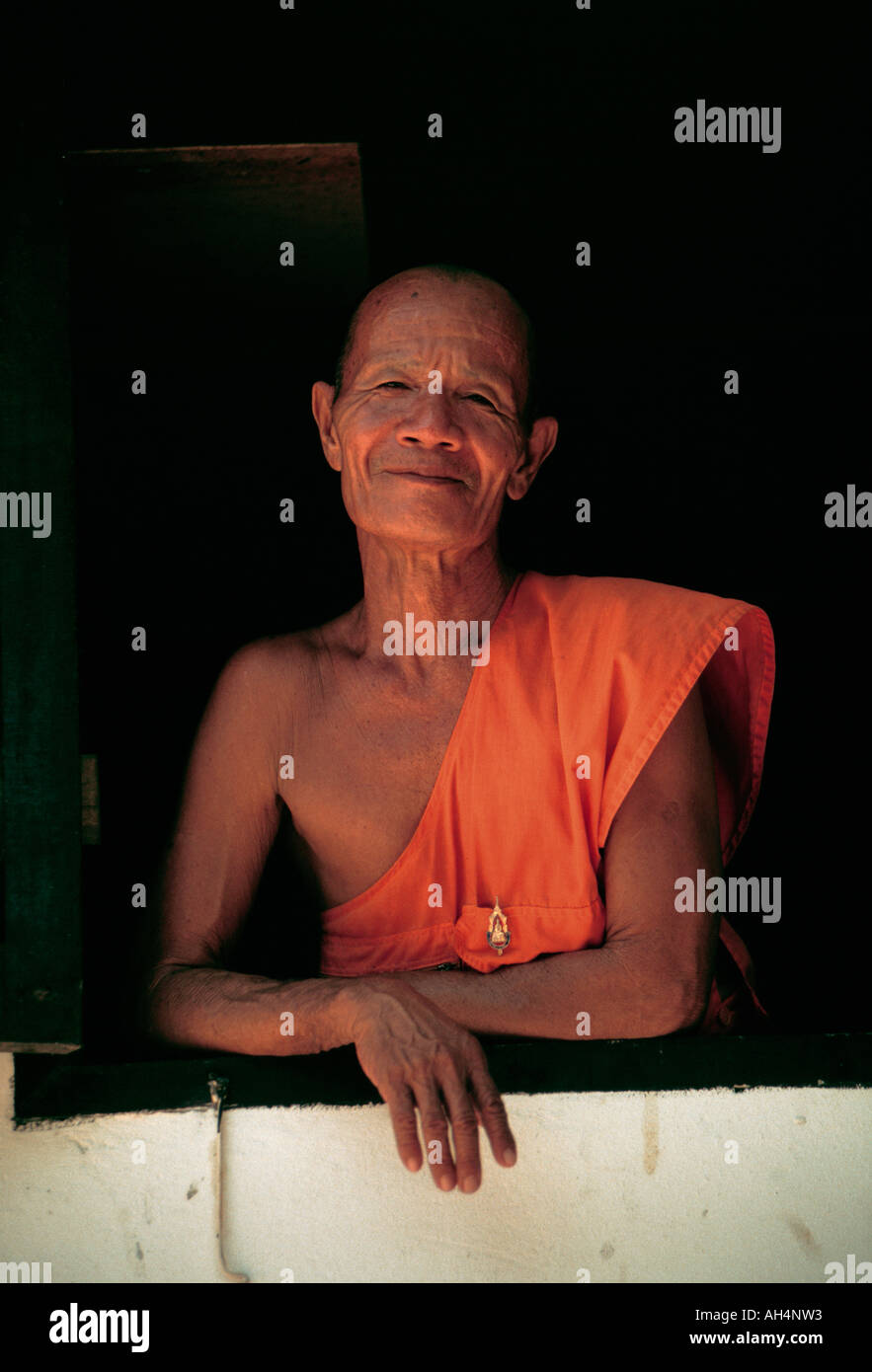 Ritratto di un monaco buddista, Koh Faan, Thailandia Foto Stock
