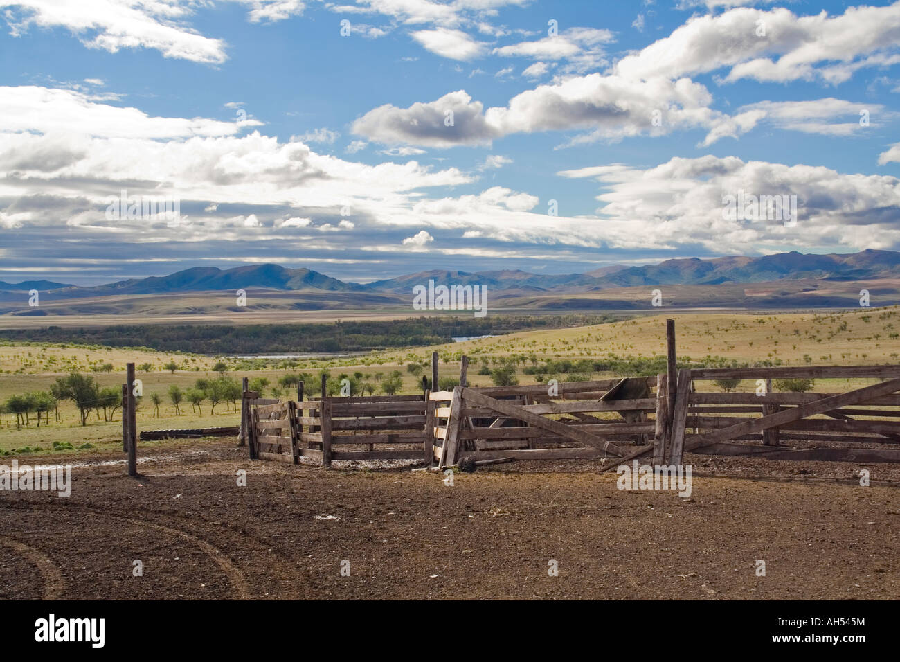 Vista del paesaggio nel nord della Mongolia Foto Stock