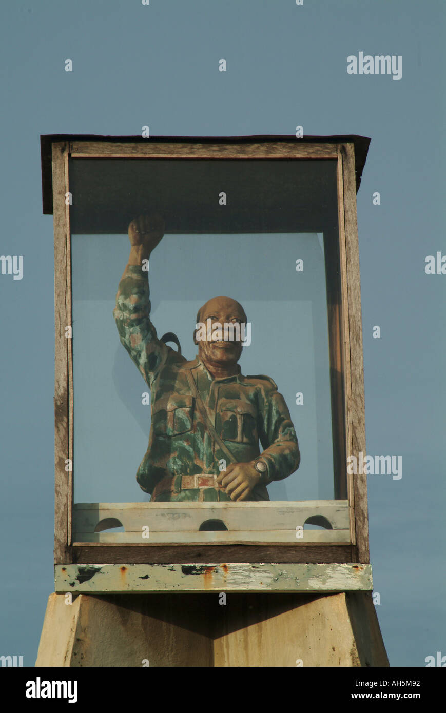 Monumento ai mozambicani eroe rivoluzionario e il primo leader Samora Machel. Pemba, Mozambico, Africa Foto Stock