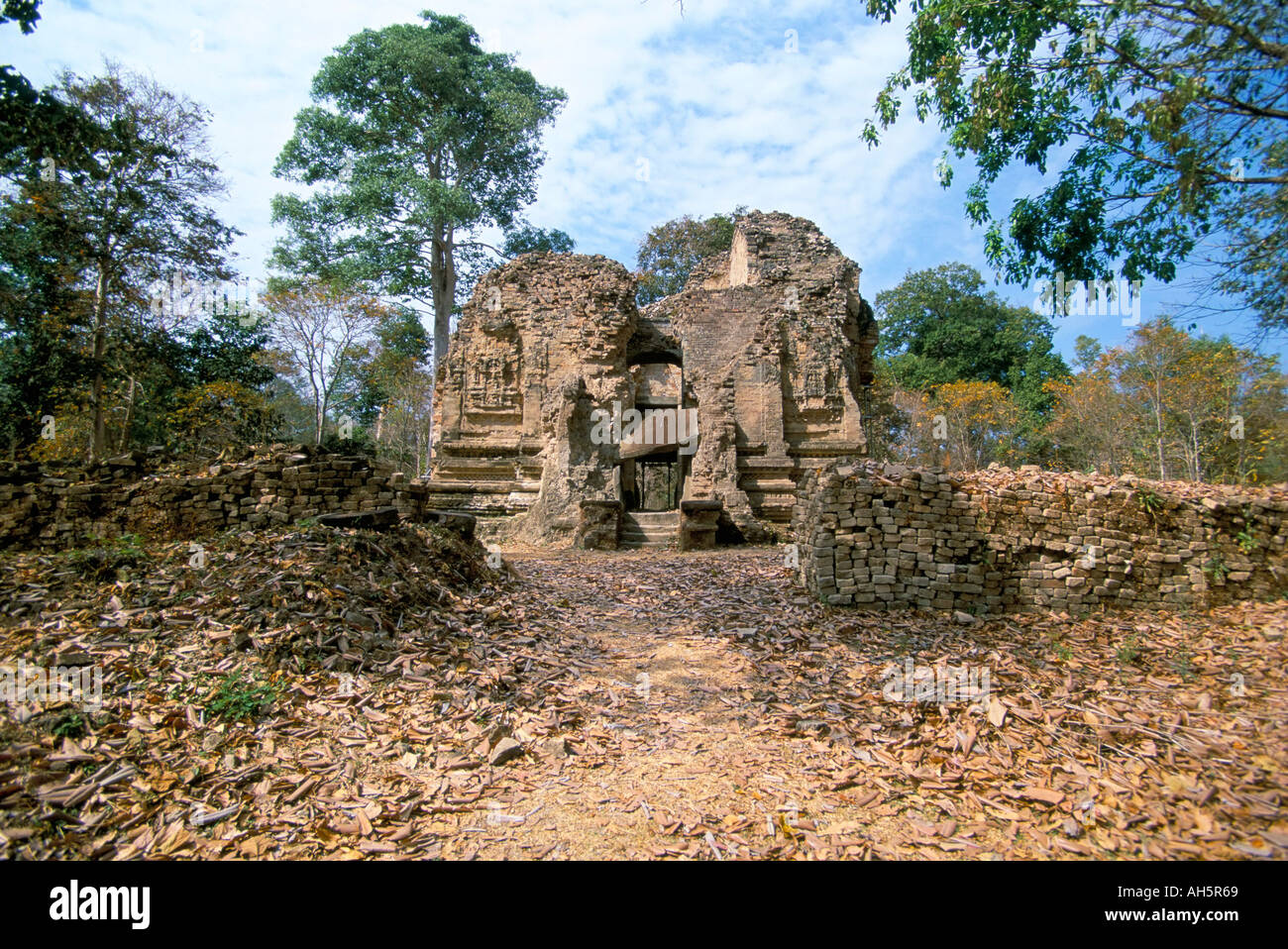 Pre Ankorian sito di Sambor Prei Kuk Prasat Sambor complesso Kompong Thom Cambogia Indocina Asia del sud-est asiatico Foto Stock