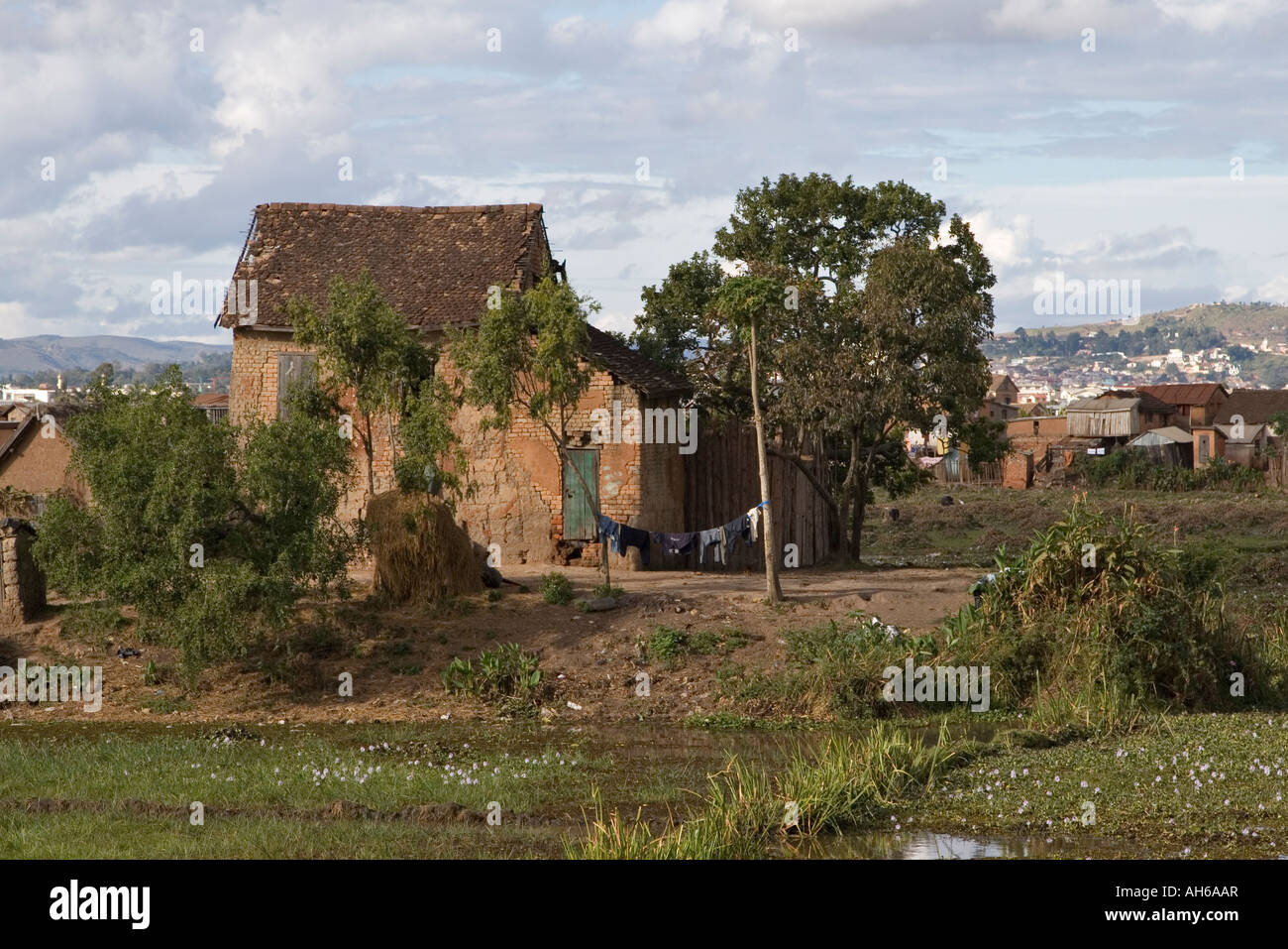 Casa sulla periferia della città in 67 ettari distretto Tana di Antananarivo, capitale del Madagascar Foto Stock