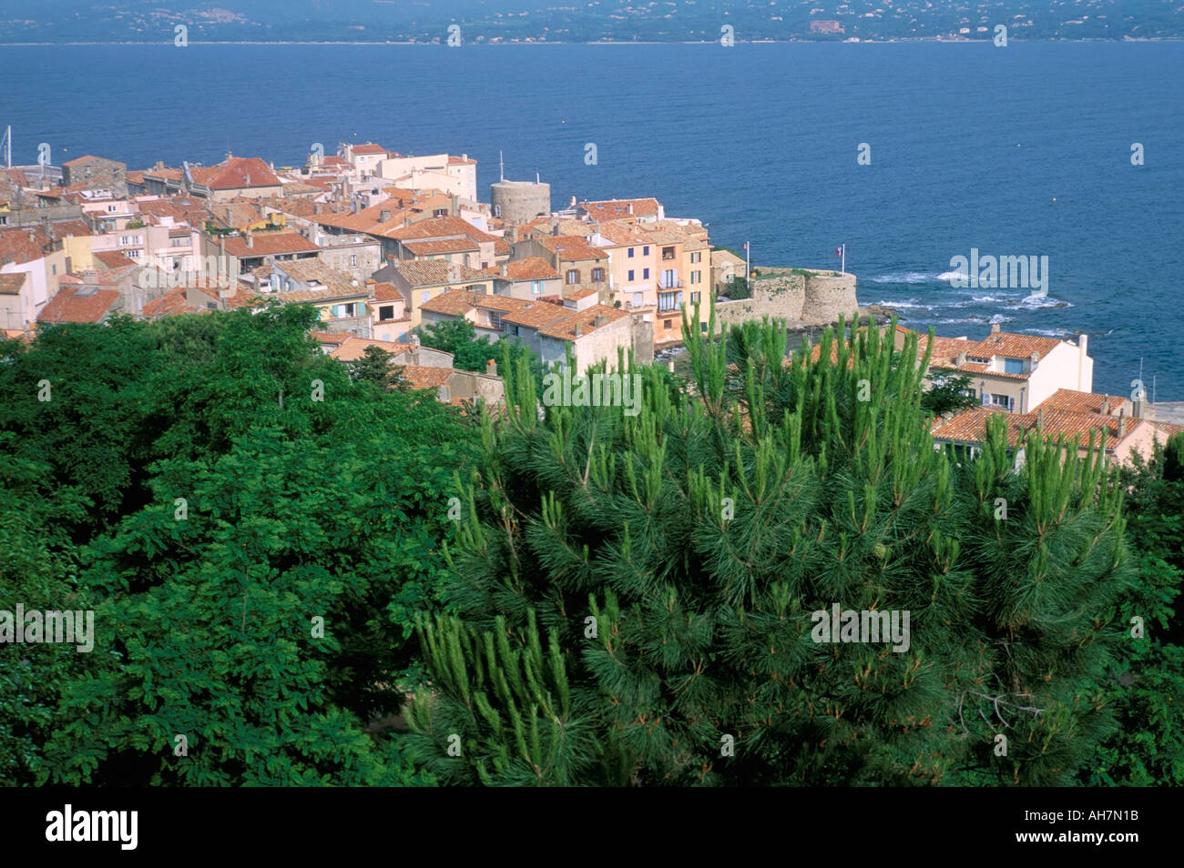 Città vecchia visto dalla Citadelle Presqu'ile de St Tropez Var Cote d Azur Provenza Costa Azzurra Francia Europa Mediterranea Foto Stock