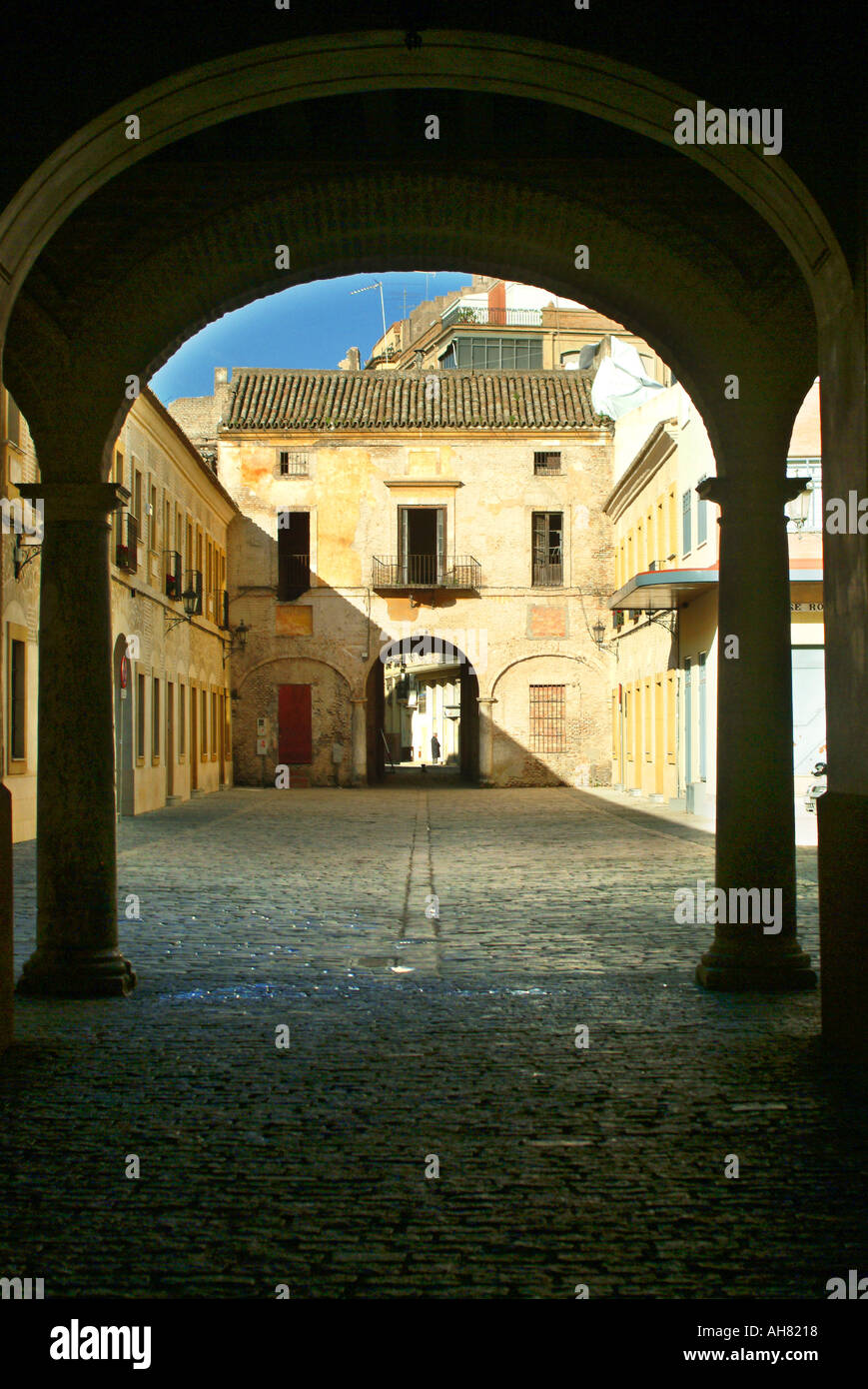 Spagna Archway nel Barrio de El Arenal a Siviglia Spagna Foto Stock