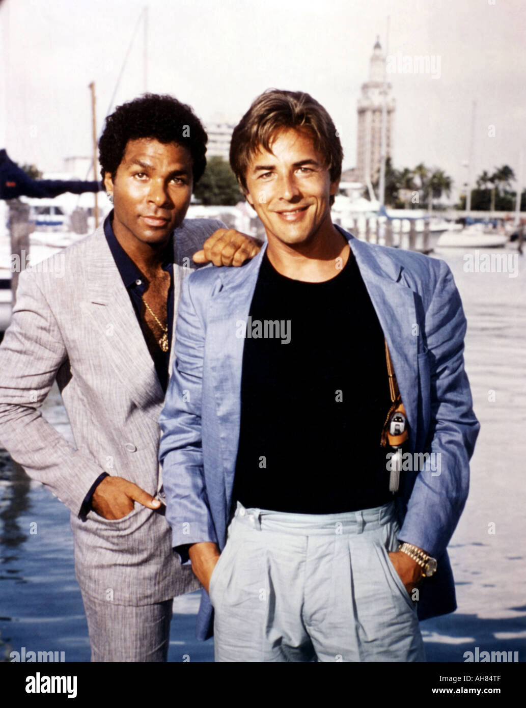 MIAMI VICE US serie TV con Don Johnson a destra e Philip Michael Thomas Foto Stock