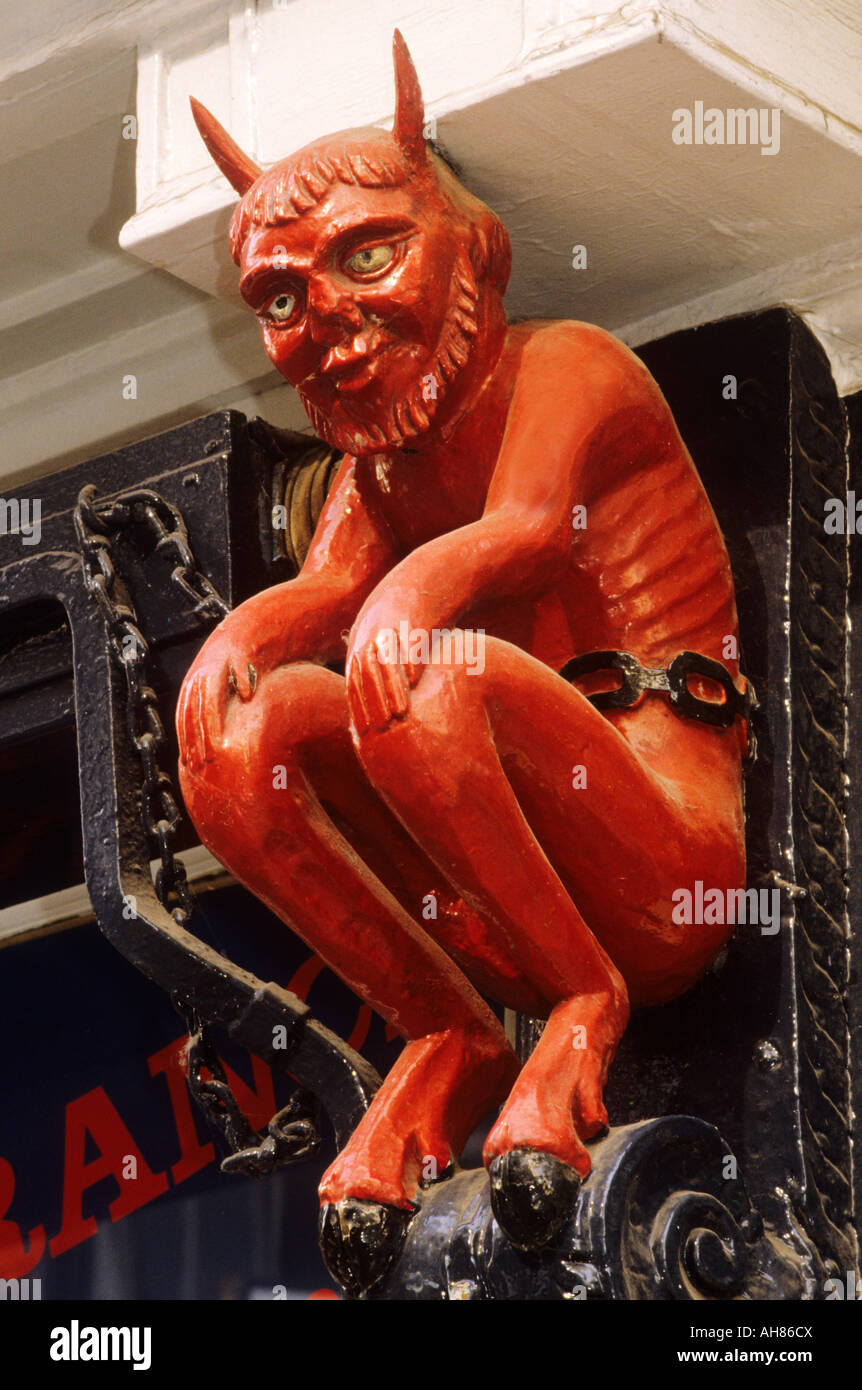 York Stoneygate della stampante Red Devil street scultura segno imp selvaggi cornuto ungulati Foto Stock