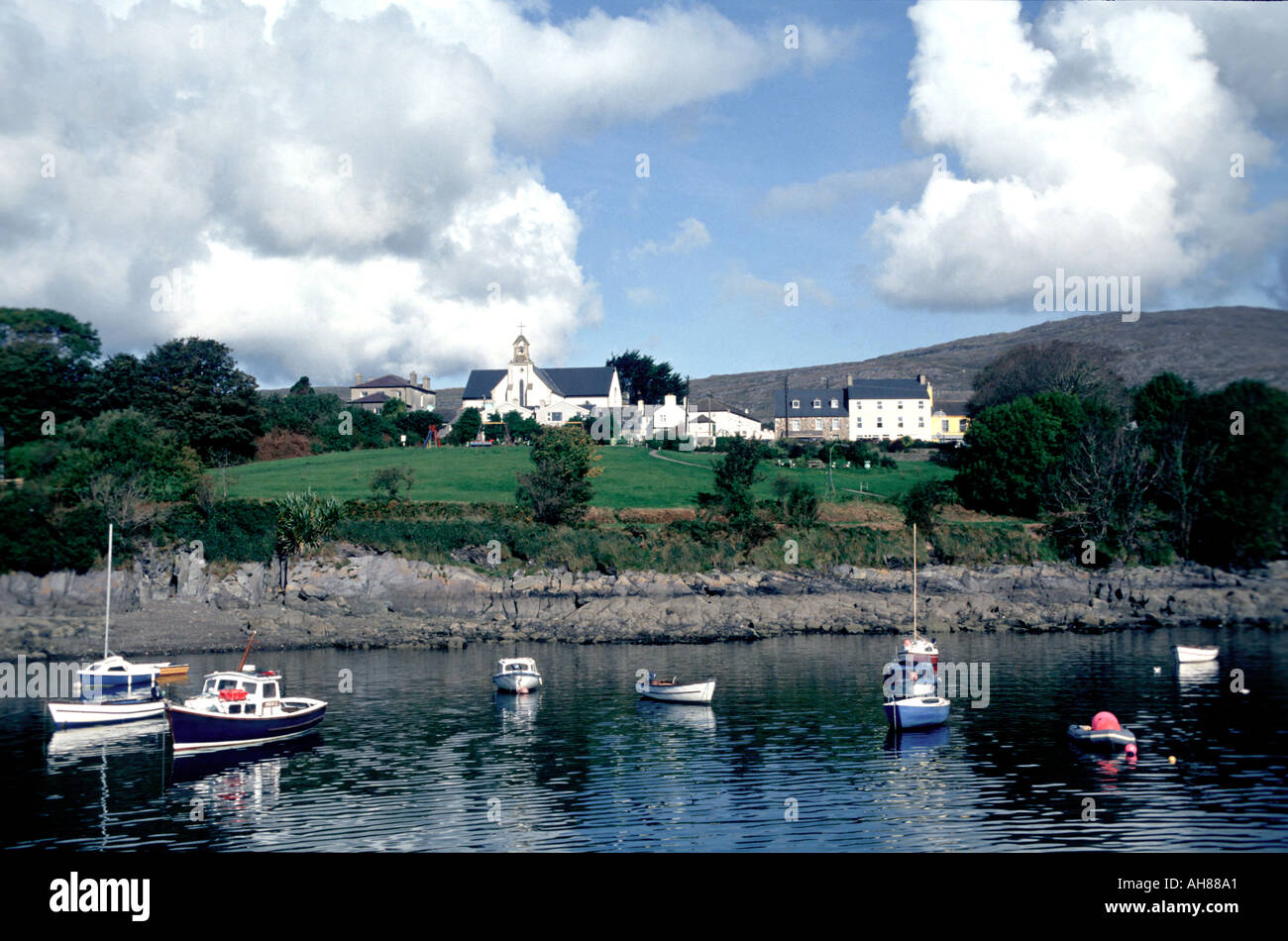 Europa Irlanda Cork Schull imbarcazioni del porto Foto Stock