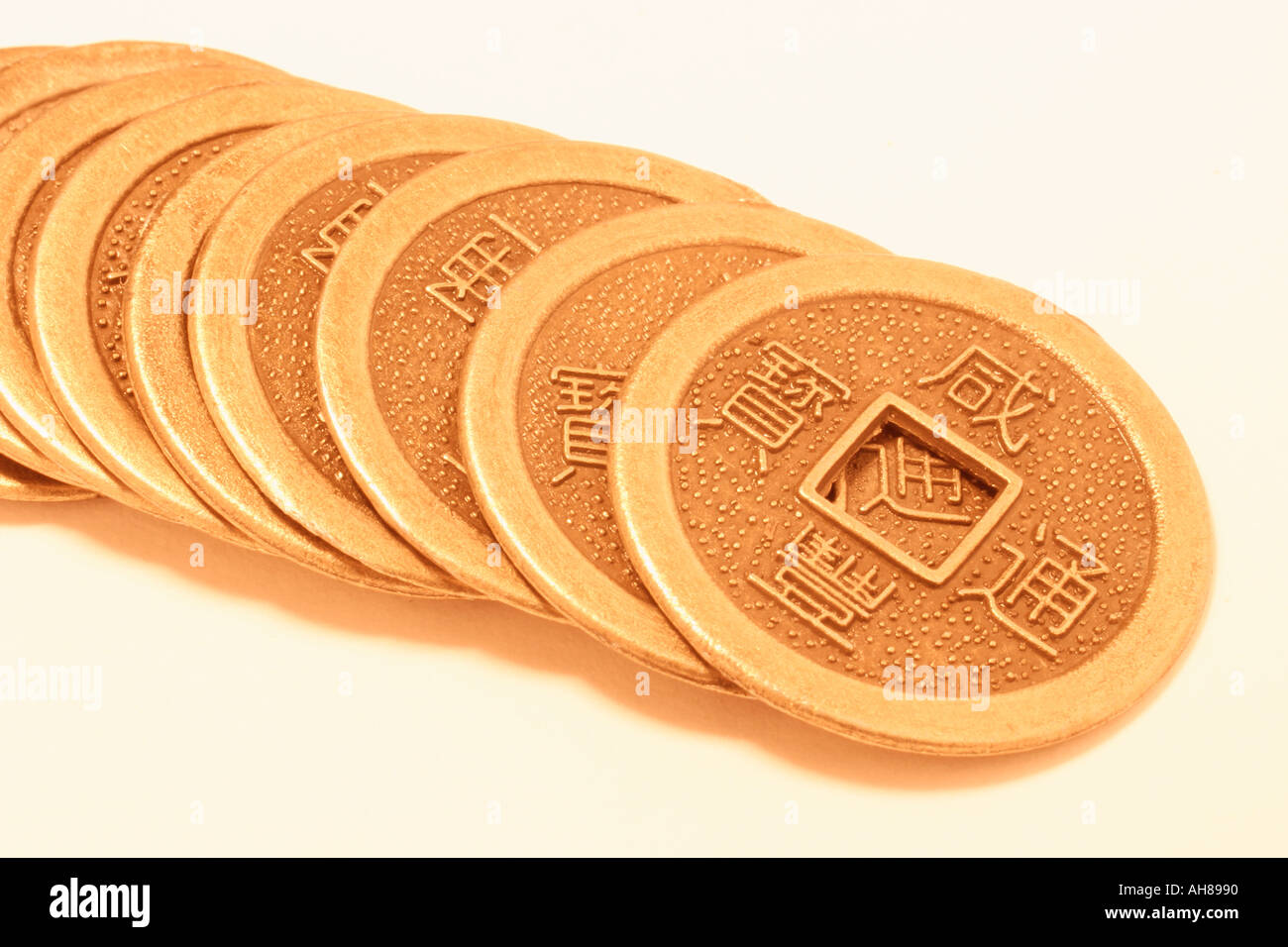 Vecchia moneta cinese immagine stock. Immagine di antico - 36212687