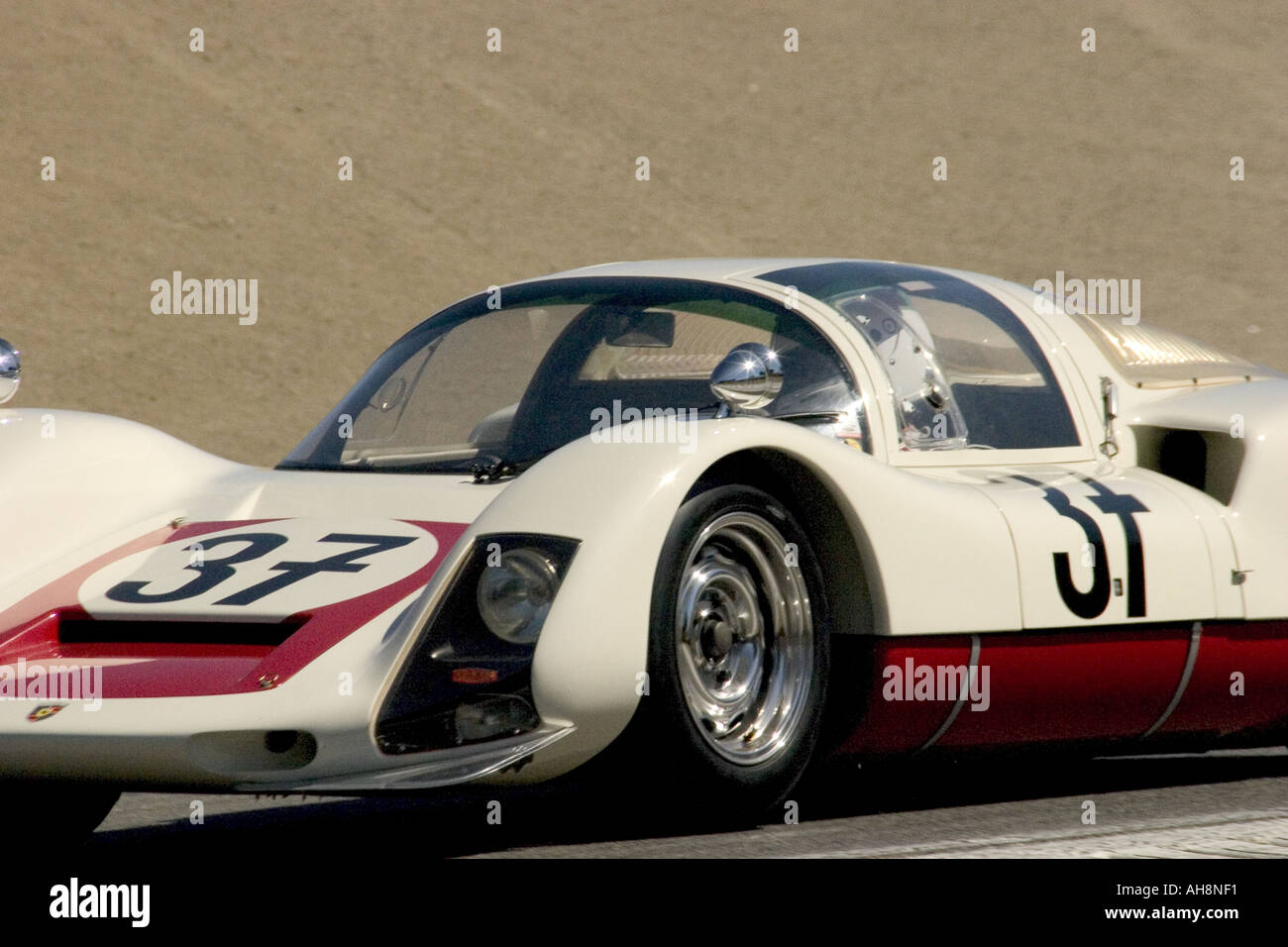 1966 Porsche 906 Monterey Historic gare automobilistiche Foto Stock