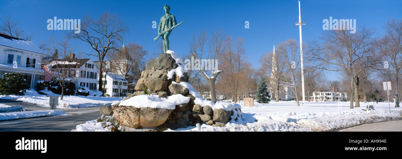 La rivoluzionaria memoriale di guerra in inverno Lexington Mass Foto Stock