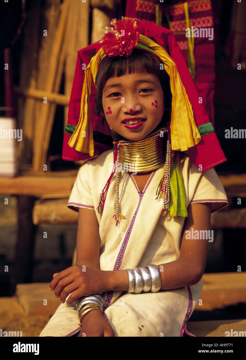 Lungo collo bambino, Mae Hong Son,Thailandia Foto Stock