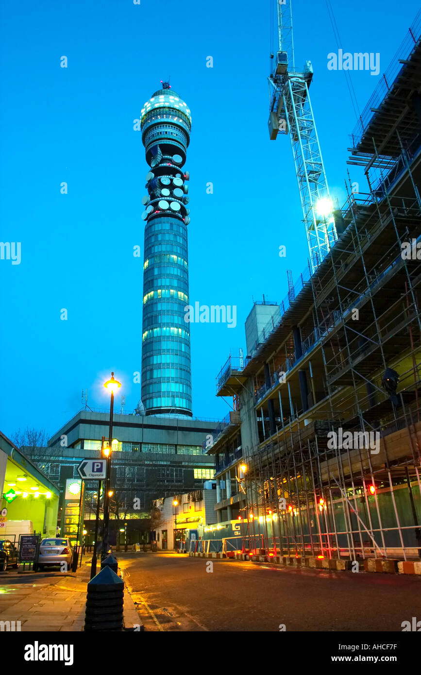 Crepuscolo BT British Telecom torre in Londra England Regno Unito Regno Unito Regno Unito Foto Stock