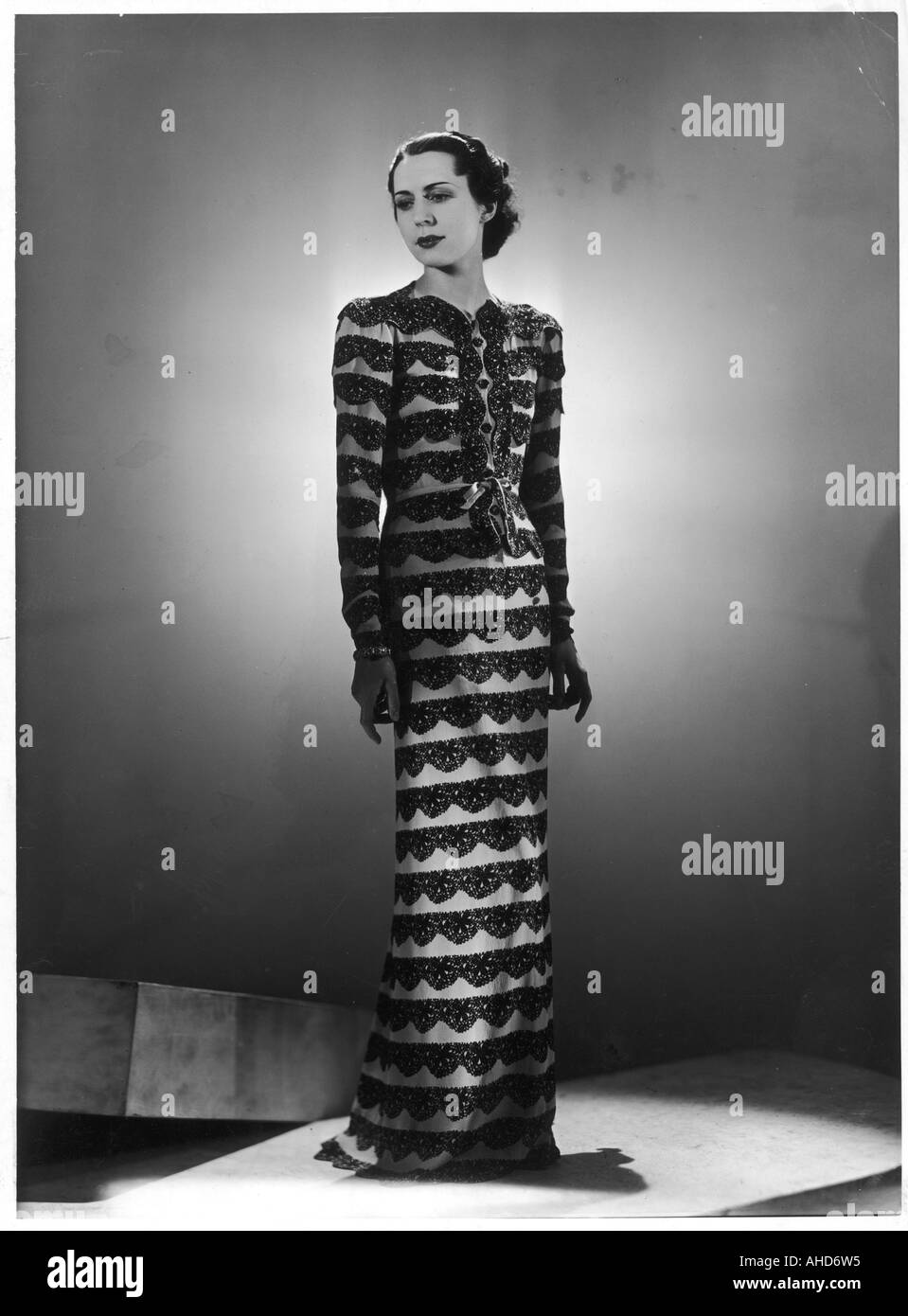 Balenciaga cena vestaglia Foto stock - Alamy