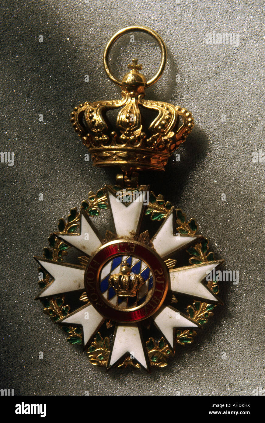Decorazioni, Germania, Baviera, medaglia di merito della corona bavarese, cavaliere `s croce, posteriore, istituito 27,5.1808, Foto Stock