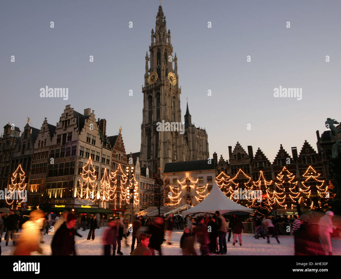 In inverno il Natale nel centro di Anversa Foto Stock