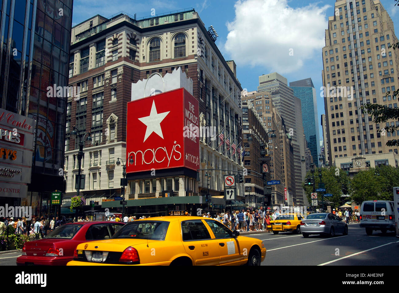 Il Macy s Magazzini flagship Herald Square store in New York City Foto Stock