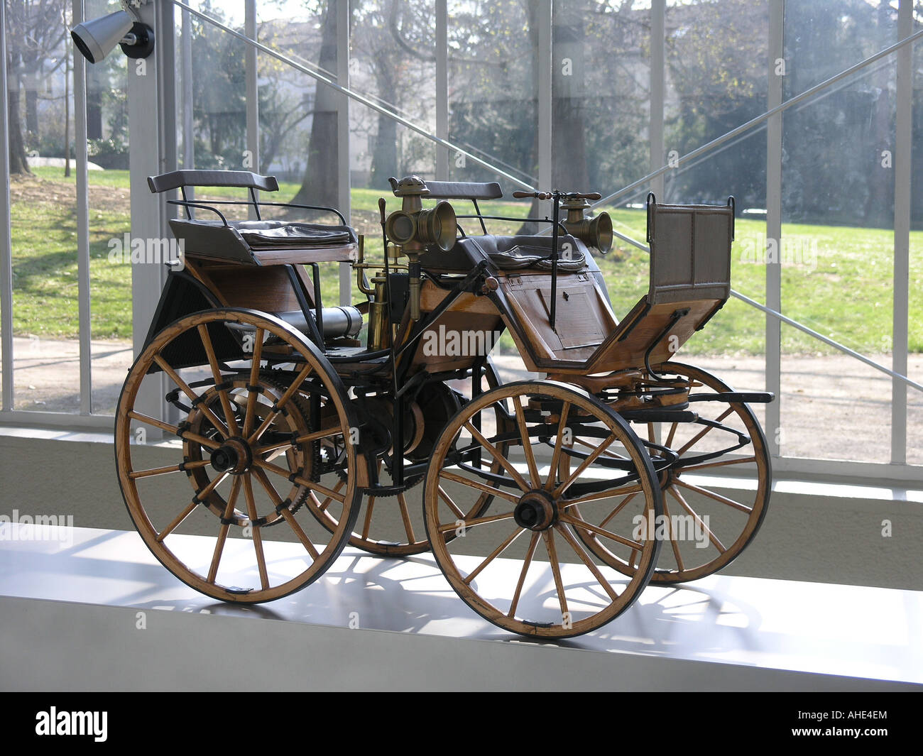 Primo motore carrello del mondo - Gottlieb Daimler memorial luogo Bad Cannstatt Stuttgart Baden Württemberg Germania Foto Stock