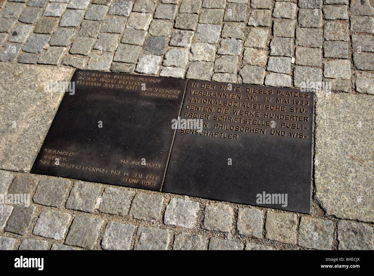 Targa commemorativa a Bebelplatz, Berlino Foto Stock