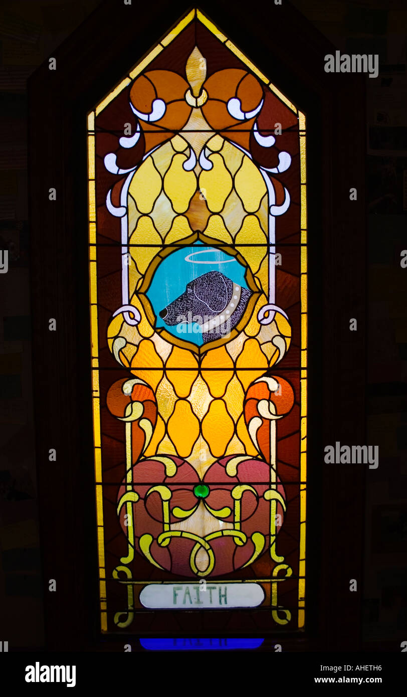 Vetrata presso la cappella del cane in Saint Johnsbury Vermont Foto Stock