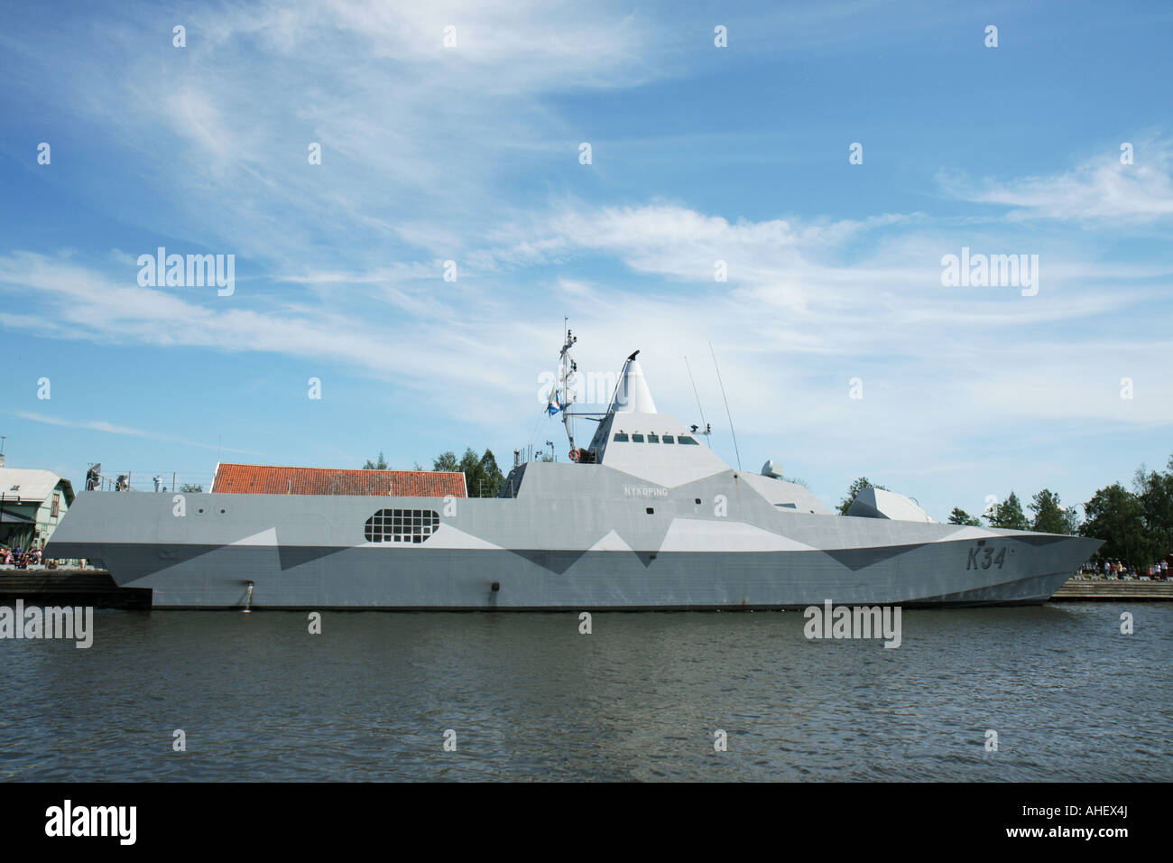 Una classe di Visby stealth Corvette. Questo è K34 Nyköping. Nel porto della città di Nyköping Svezia. Foto Stock