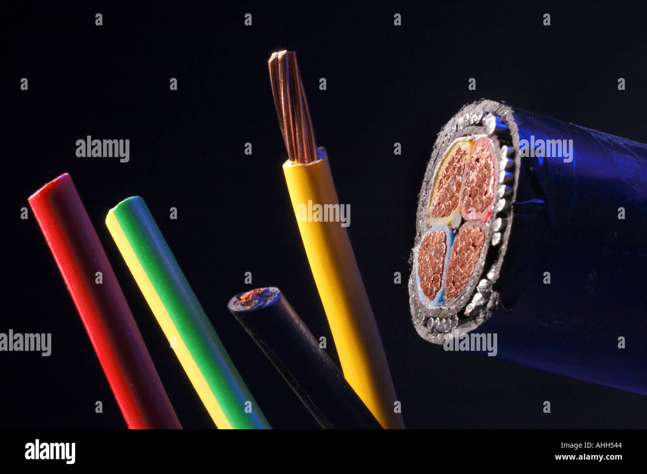 In prossimità di cavi elettrici Foto Stock
