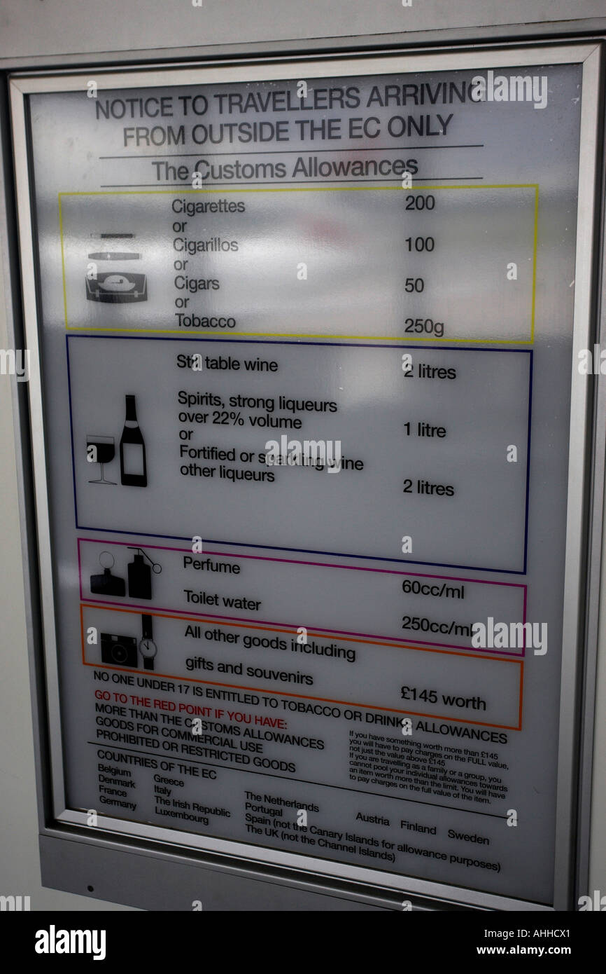 Manchester Airport Terminal 3 British Airways UK Regno Unito GB Gran Bretagna dogane indennità di preavviso Foto Stock