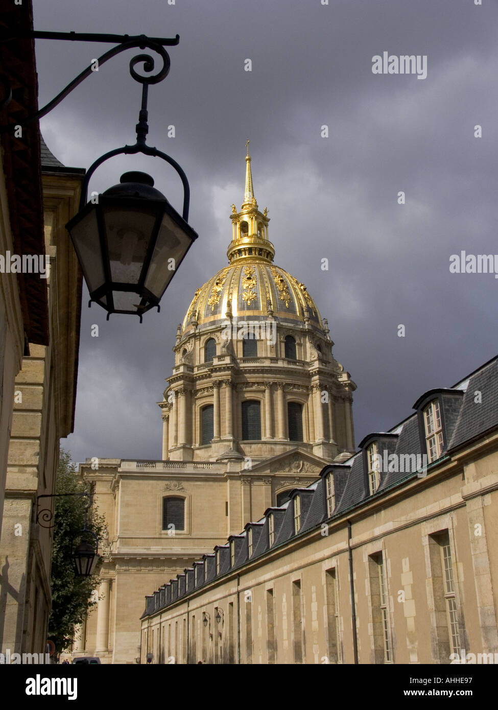 Chiesa Dome e Les Invalides Istituzione Nationale des Invalides Centro medico chirurgici pour anciens combattants et grands Foto Stock