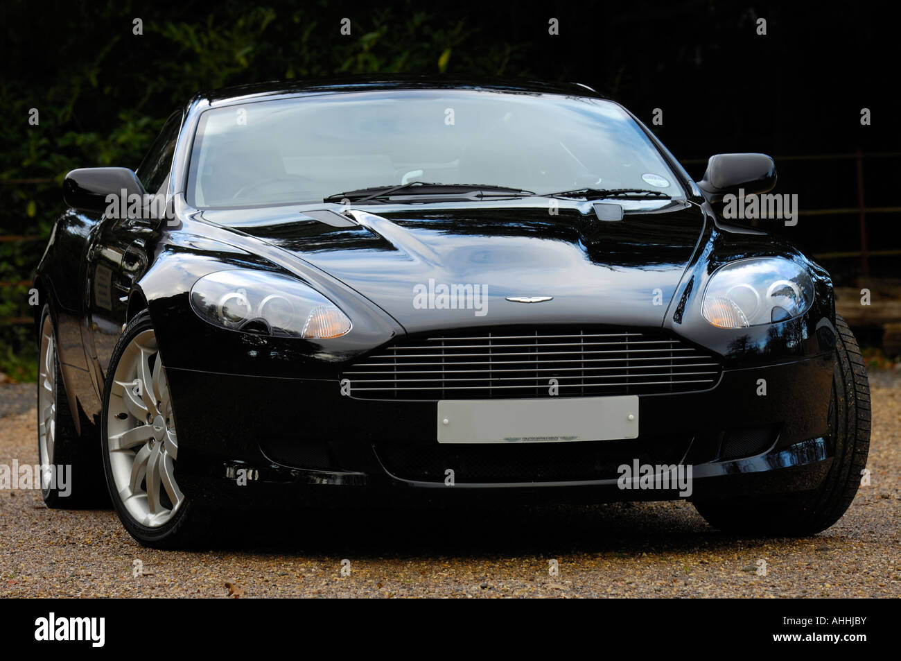 Aston Martin DB9 vista frontale Foto stock - Alamy