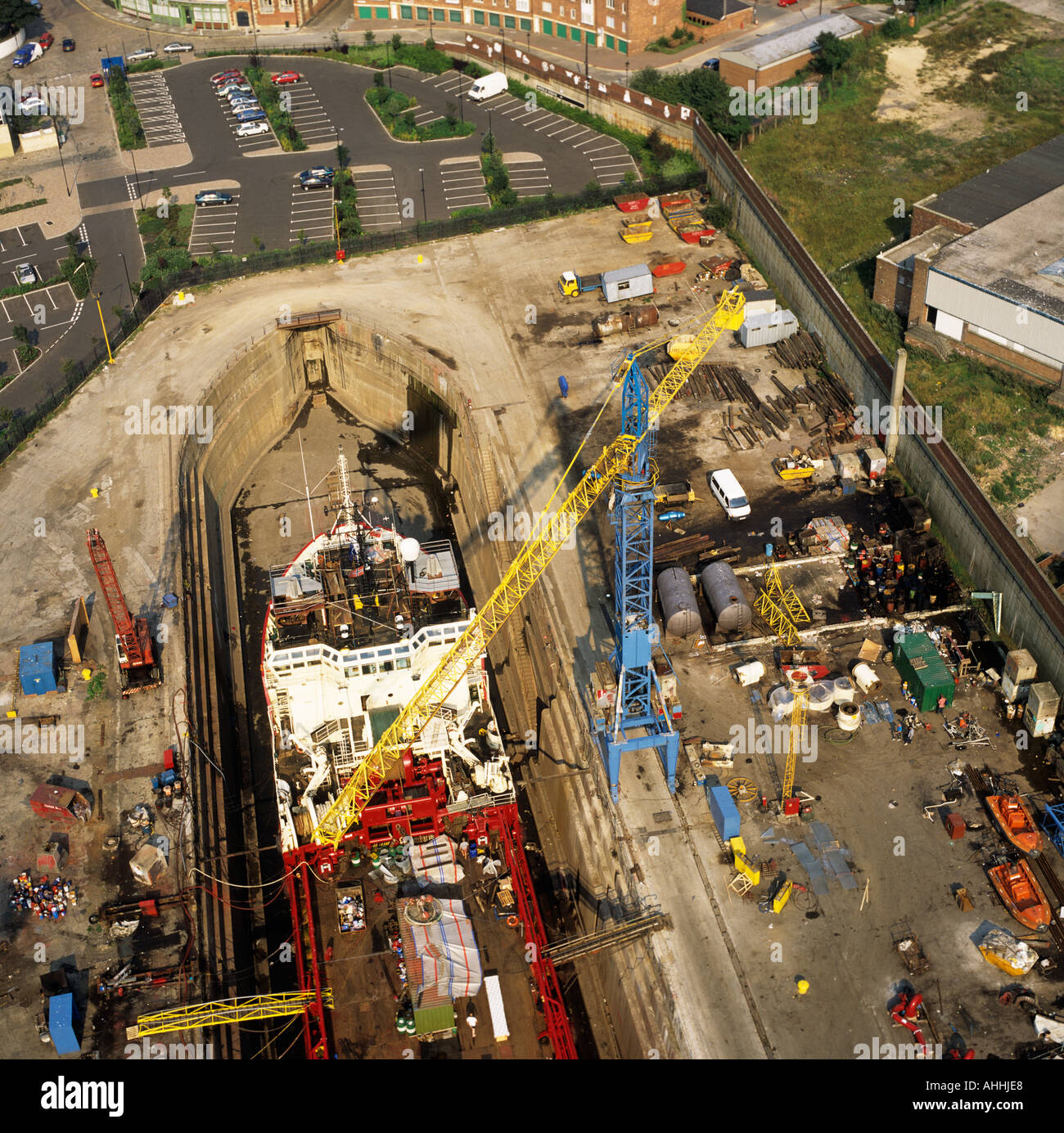 La costruzione navale in bacino di carenaggio Fiume Tyne South Shields UK vista aerea Foto Stock