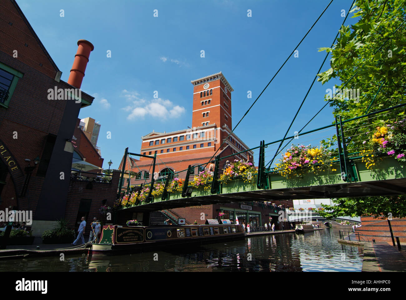 Canal NIA e pub nel luogo Danielle in Birmingham West Midlands England Regno Unito GB EU Europe Foto Stock