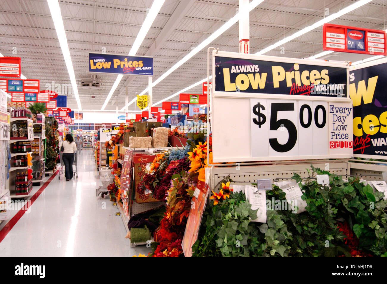 Prezzi sempre contenuti firmare al supermercato Wal Mart Wal Mart New Jersey, STATI UNITI D'AMERICA Foto Stock