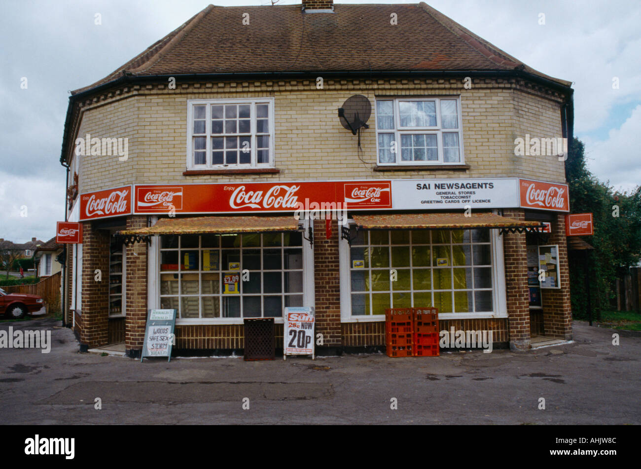 Epsom Inghilterra edicola Negozio ad angolo Foto Stock