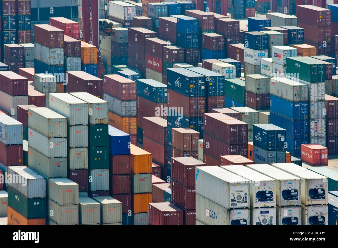 I contenitori di spedizione terminali moderni Hong Kong Docks Foto Stock