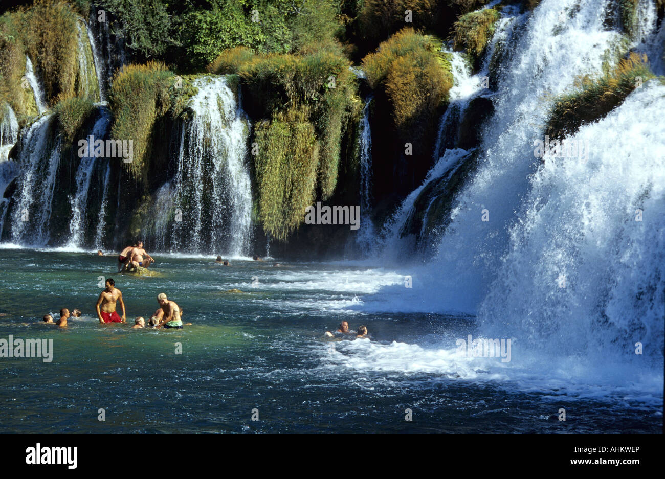 HRV Kroatien Krka Krka Wasserfaelle Einheimische Croazia Cascate di Cherca nativi cascate Foto Stock
