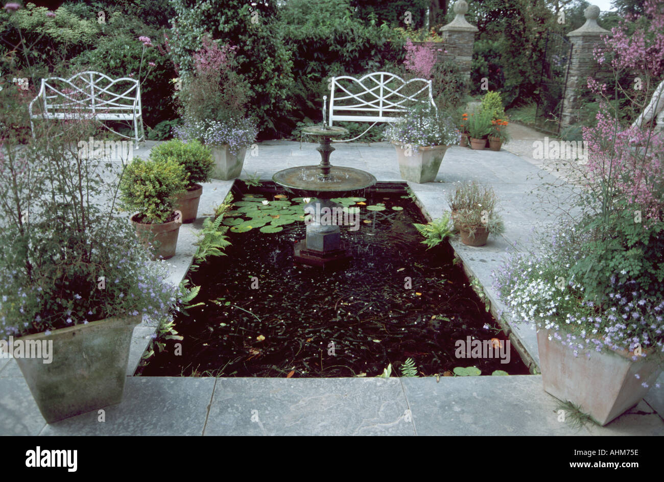 L'Italiano sunken garden a Heligan in Cornovaglia Foto Stock