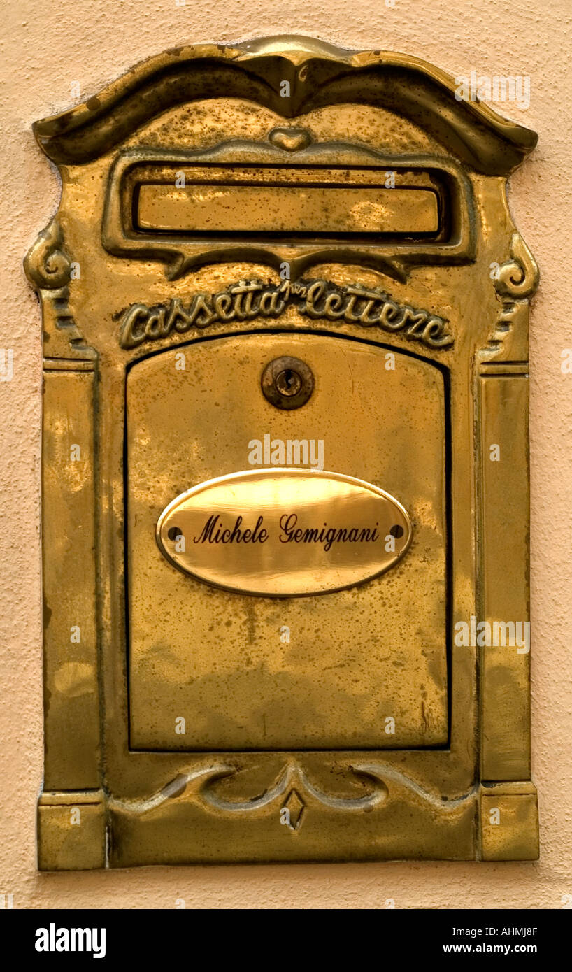 Toscana Italia Italiano lettera porta post pilastro box Foto Stock