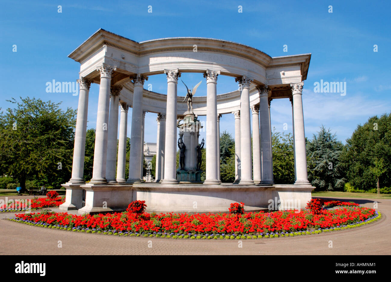 Memoriale di guerra in giardini Alexandra Cathays Park nel centro della città di Cardiff South Wales UK Foto Stock