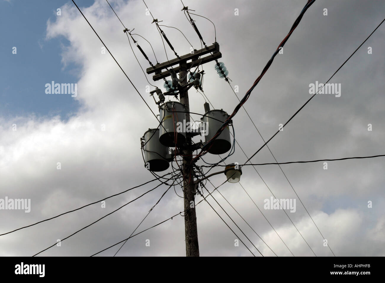 Overhead di rete di alimentazione Foto Stock