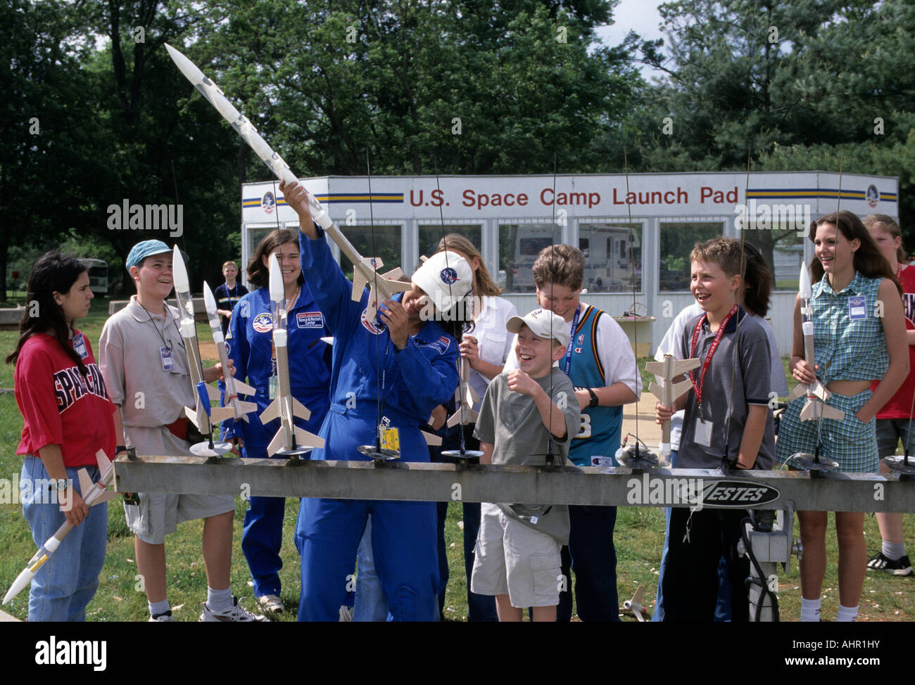 Huntsville, AL. Space Camp Camper tenetevi pronti a lanciare la loro casa fatta di razzi. Foto Stock