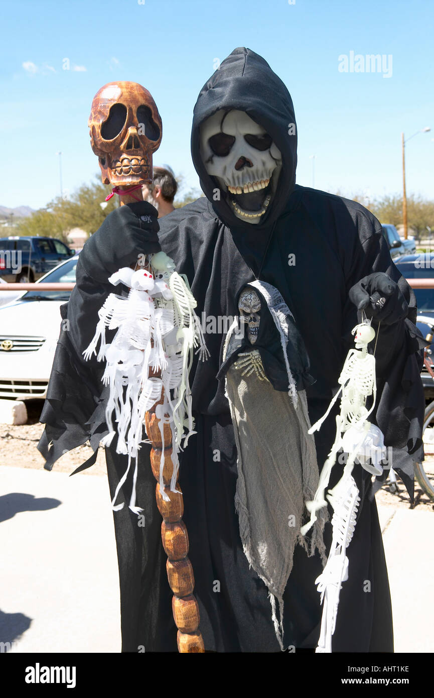 Maschera della morte di Grim Reaper a George W Bush protesta rally in Tucson AZ Foto Stock