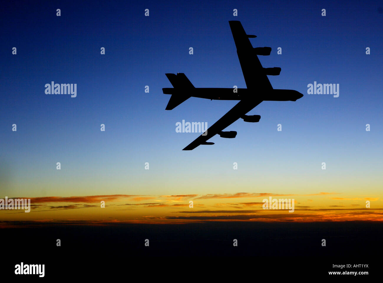 La Bomba 93squadrone B-52H 61-0022 numerati con naso sono di una polizia NYPD scudo e le parole '11 Sep 01, NYPD, ricordiamo' Foto Stock