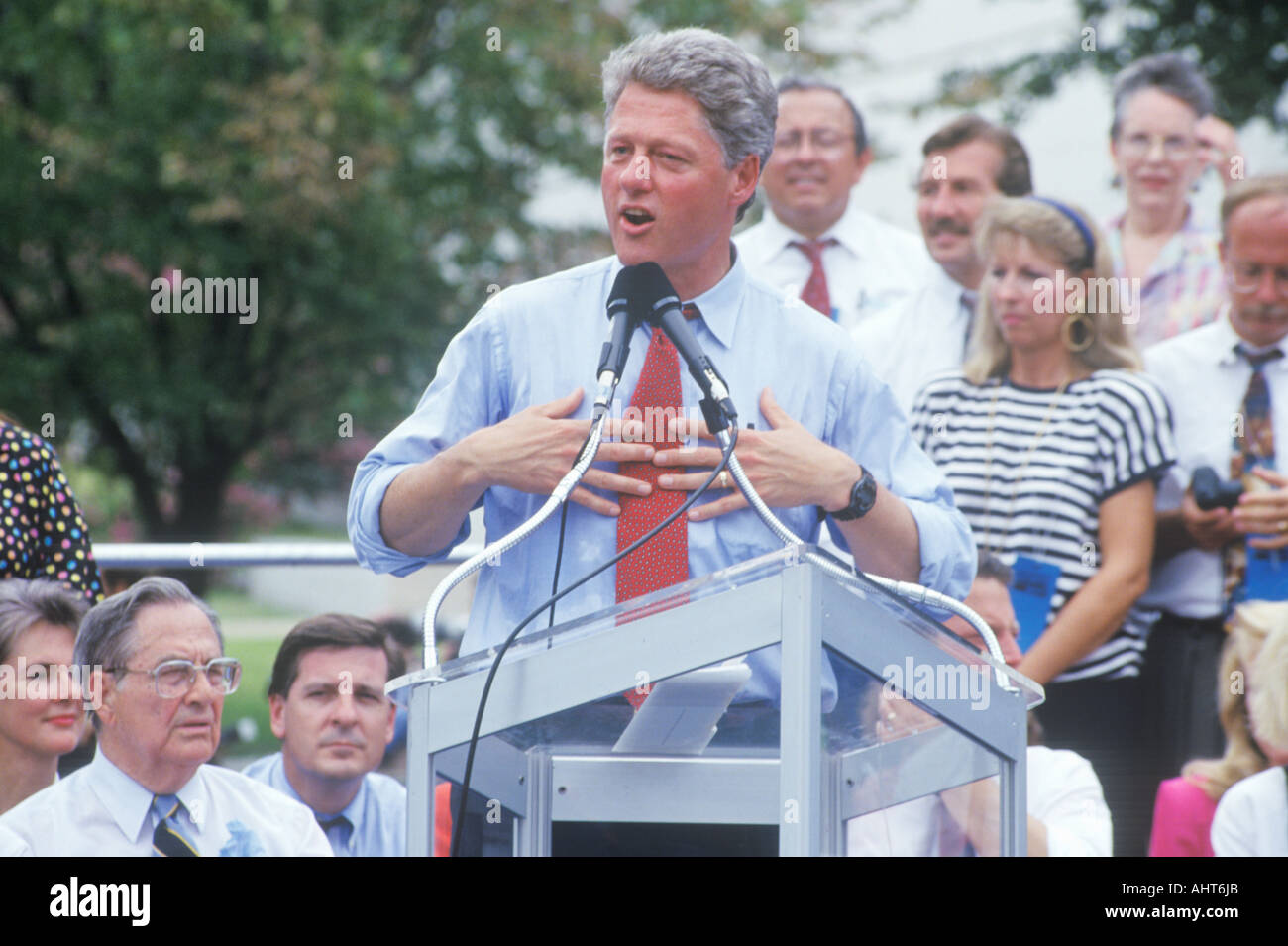 Il governatore Bill Clinton parla presso l'Università del Texas durante la Clinton Gore 1992 campagna Buscapade tour in Austin in Texas Foto Stock