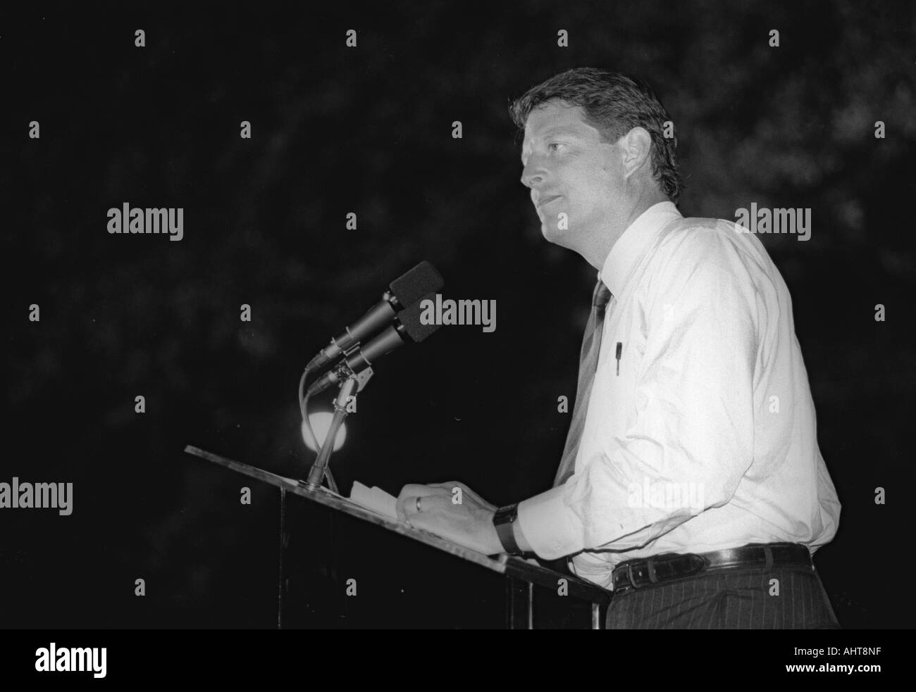 Il senatore Al Gore affronta la folla a un fundraiser DNC in New York City 1992 Foto Stock