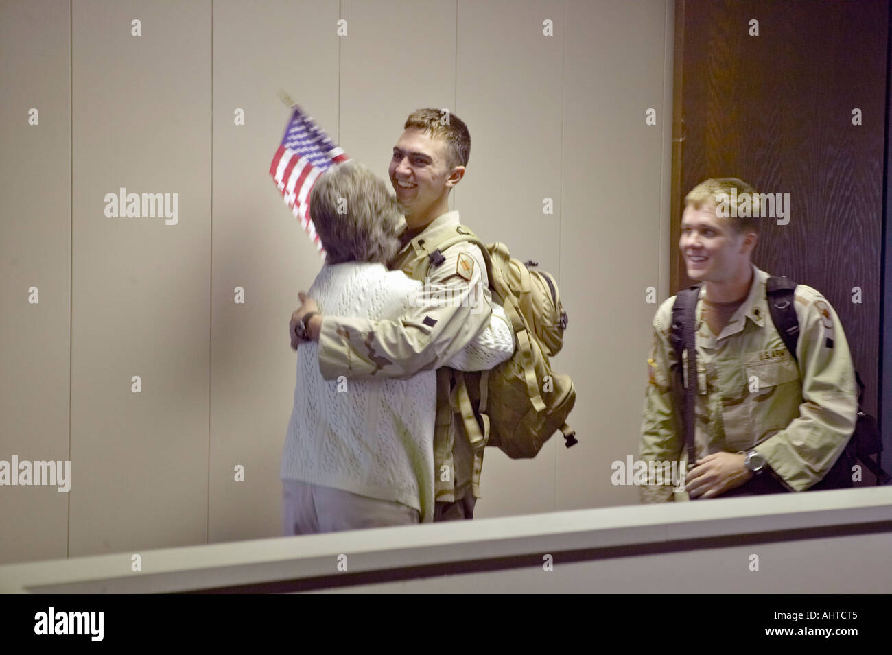 Soldati americani tornando a casa dalla guerra in Iraq al Tucson Airport 2004 Tucson in Arizona Foto Stock
