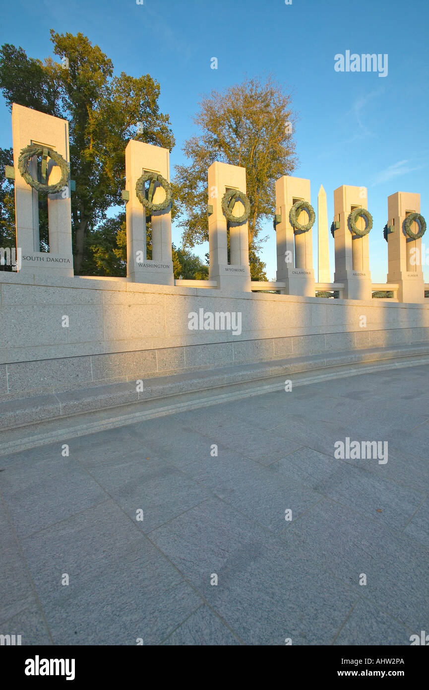 Ghirlande a U S il Memoriale della Seconda Guerra Mondiale Washington D C Foto Stock