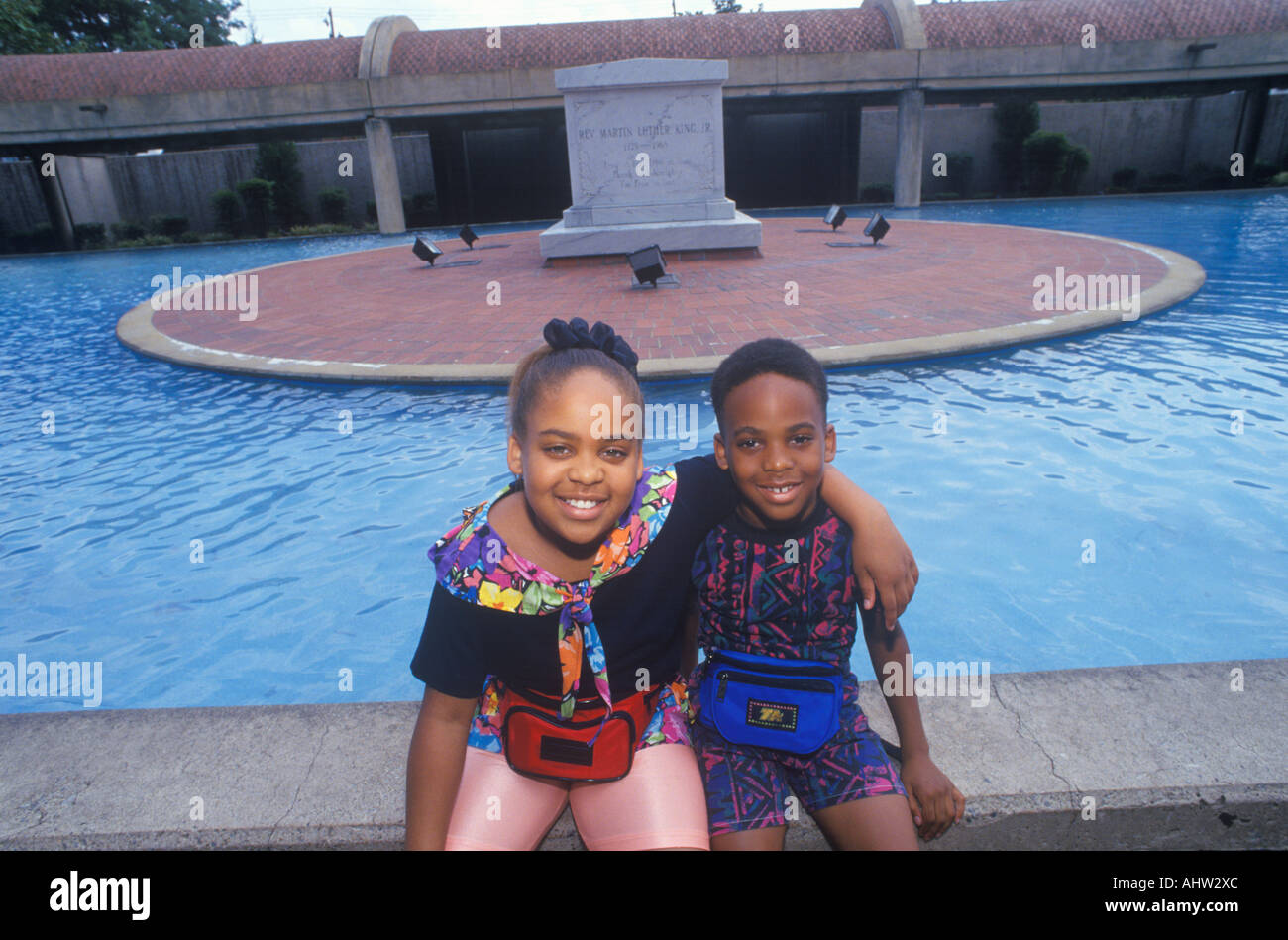 Due americano africano i bambini presso il Centro Martin Luther King Atlanta in Georgia Foto Stock