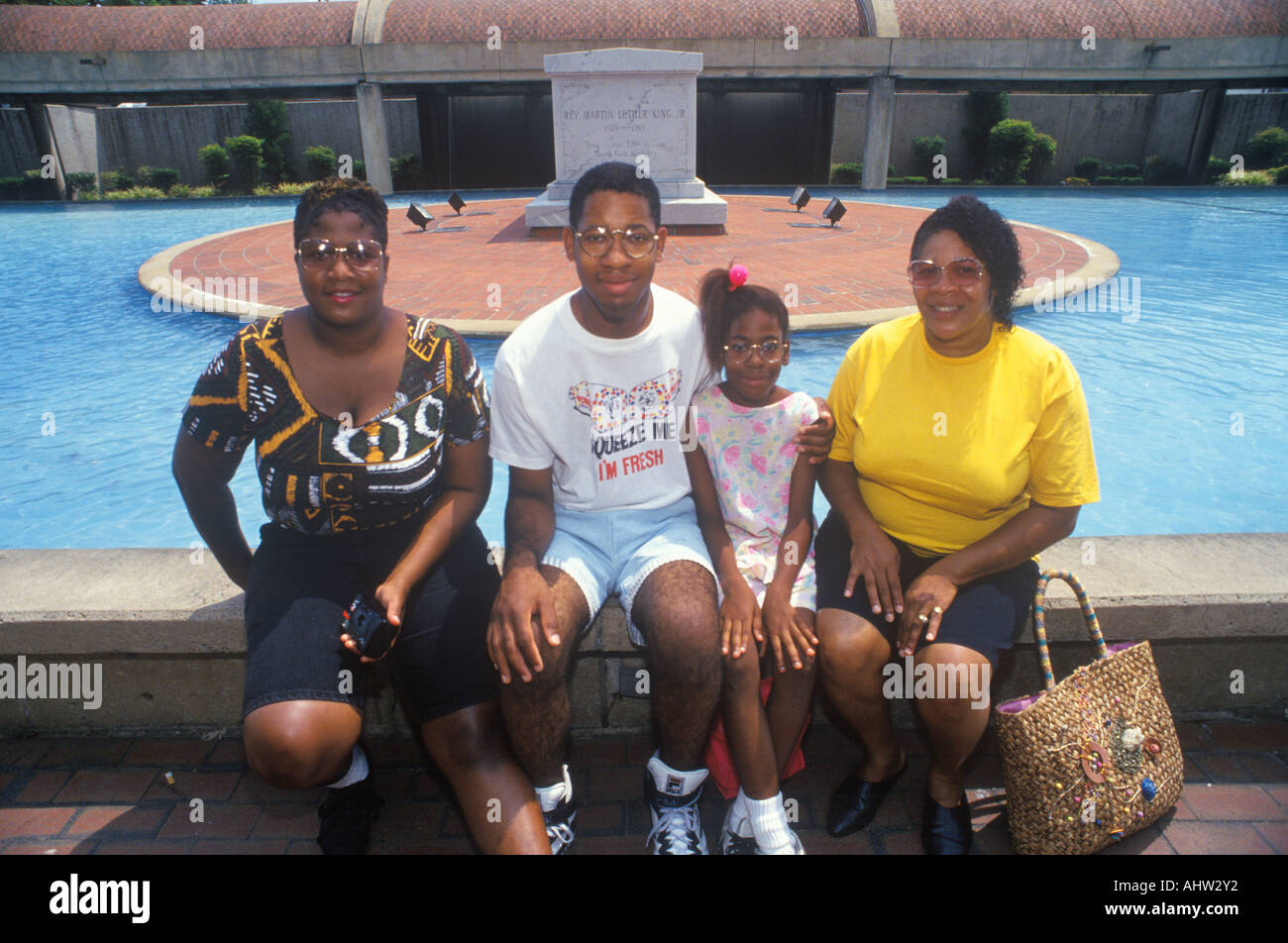 Famiglia americana africana al Centro Martin Luther King Atlanta in Georgia Foto Stock