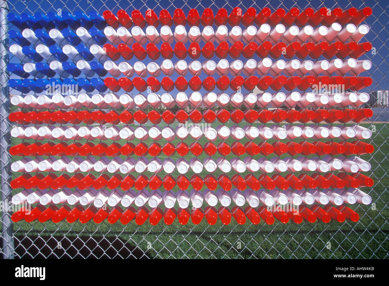 Bandiera americana fatta di bicchieri di plastica di Salt Lake City, Utah  Foto stock - Alamy