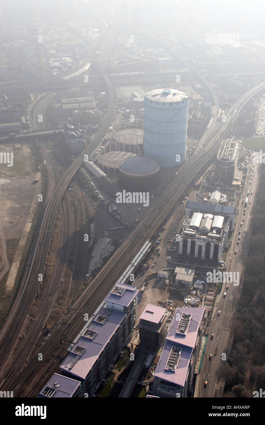 Vista aerea sud di Queenstown Road osservatore la costruzione di ferrovie e di haze Battersea London SW11 Inghilterra UK Gennaio 2006 Foto Stock