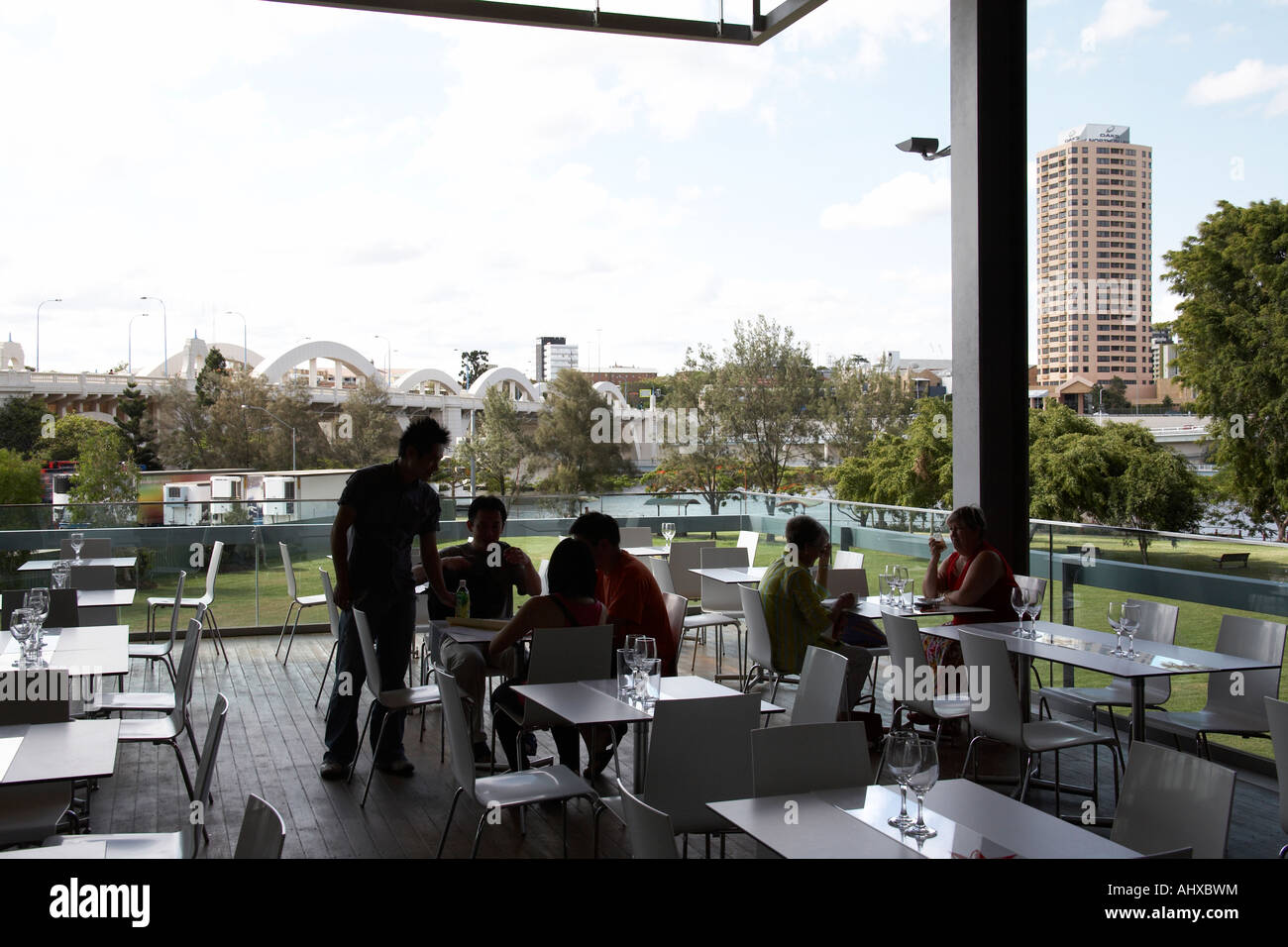 Aria aperta cafe nella Galleria di Arte Moderna di Queensland Brisbane Qld Australia Foto Stock