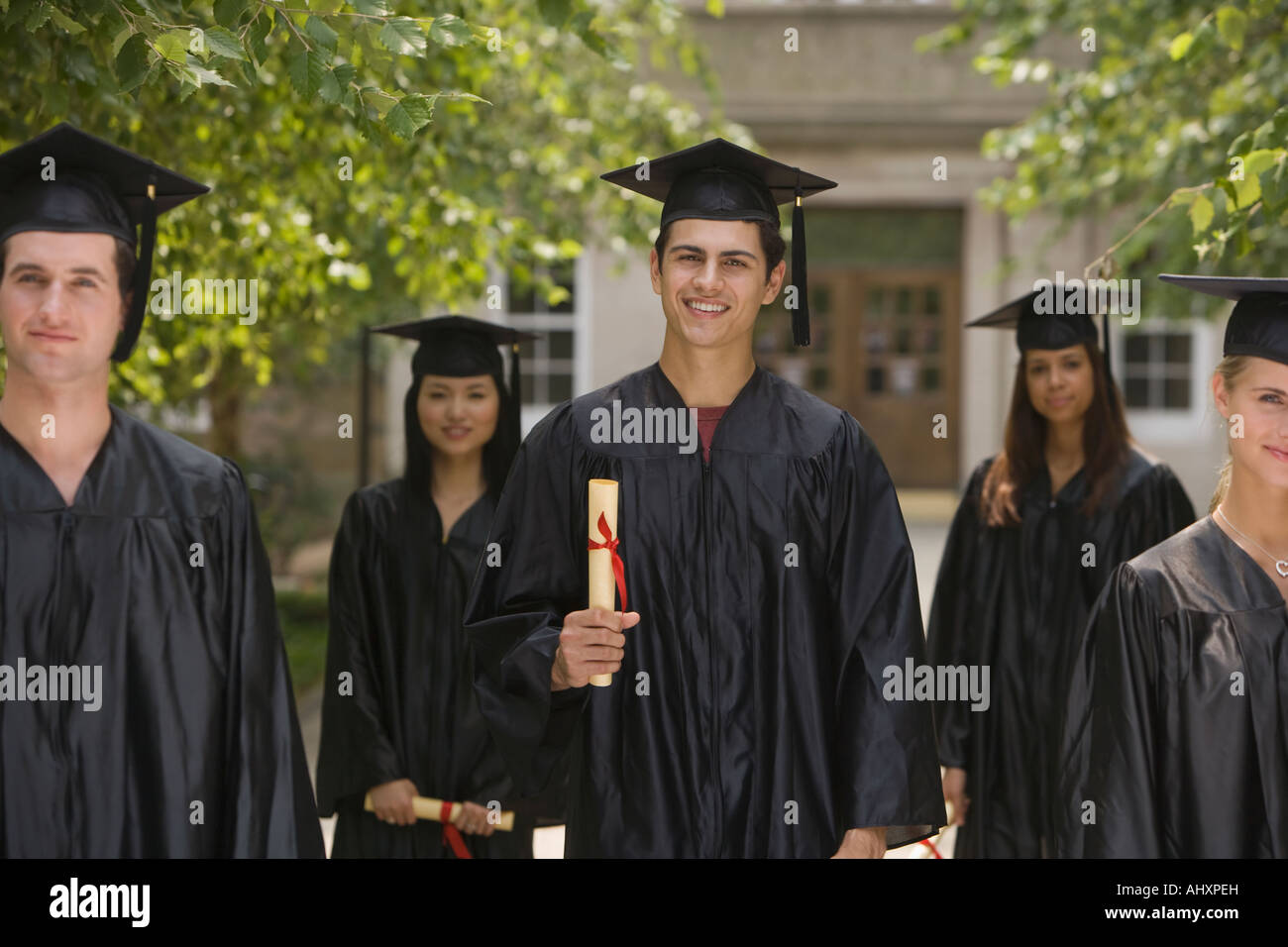 Collegio femminile laurea diploma di contenimento Foto Stock